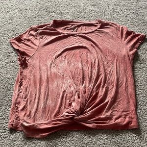 T-Shirt with knot